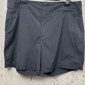 Columbia Women’s Black Flat Front Shorts